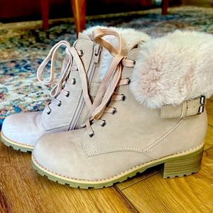 Kids' Dolce Vita Rodney Lace Up Fur Boot size 4
